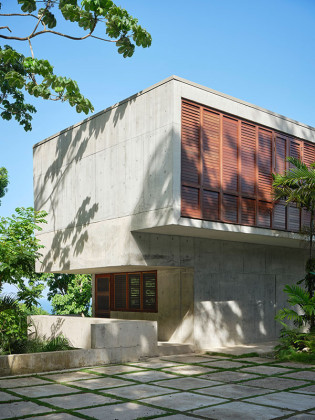 Pompey Jamaica / Gia Wolff & Freecell Architecture